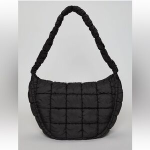 Fabletics The Hold it all Puff Bag